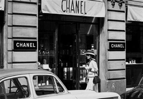 coco chanel first store paris|Coco Chanel original hats.